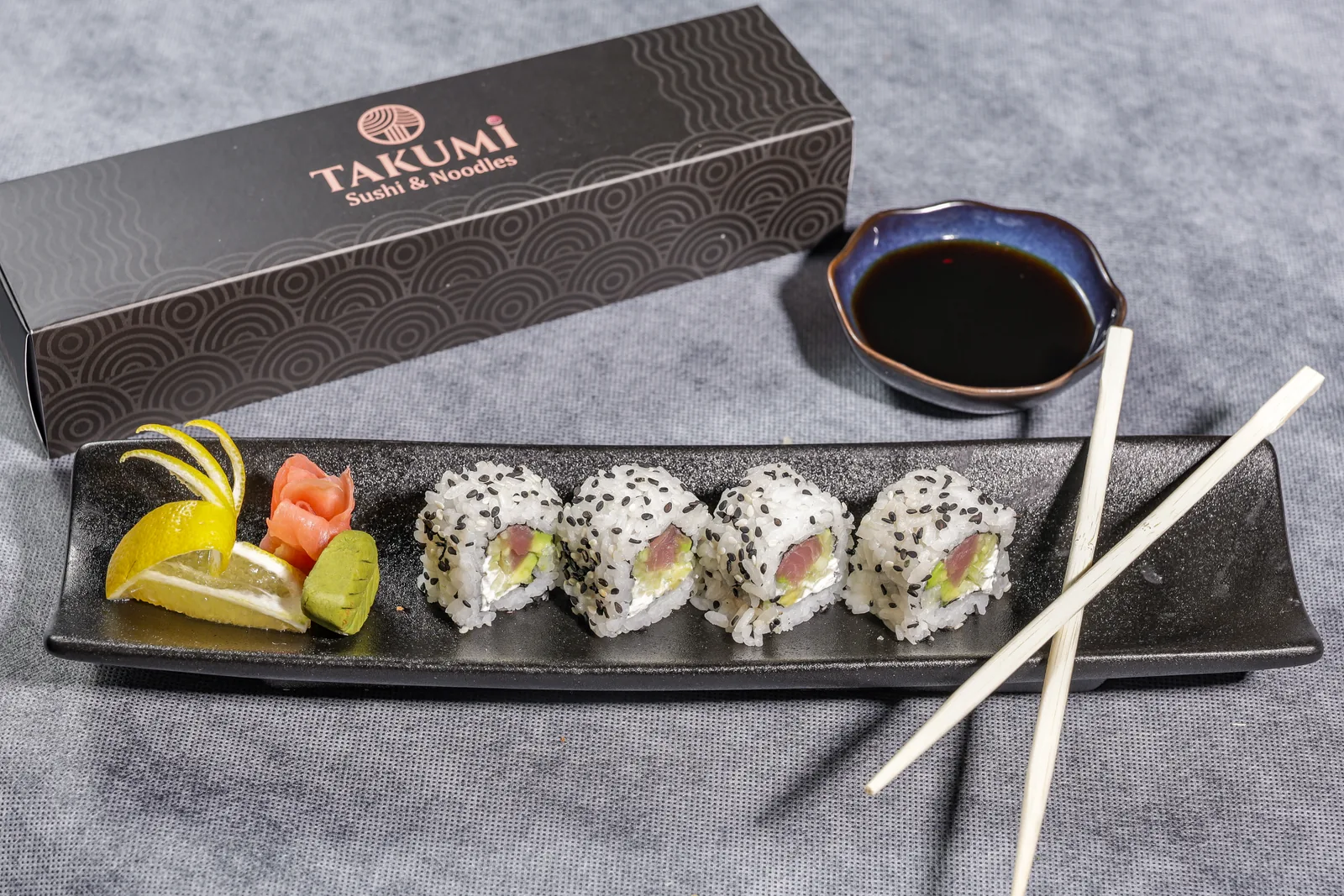 Tuna California Maki - تونة كاليفورنيا ماكي