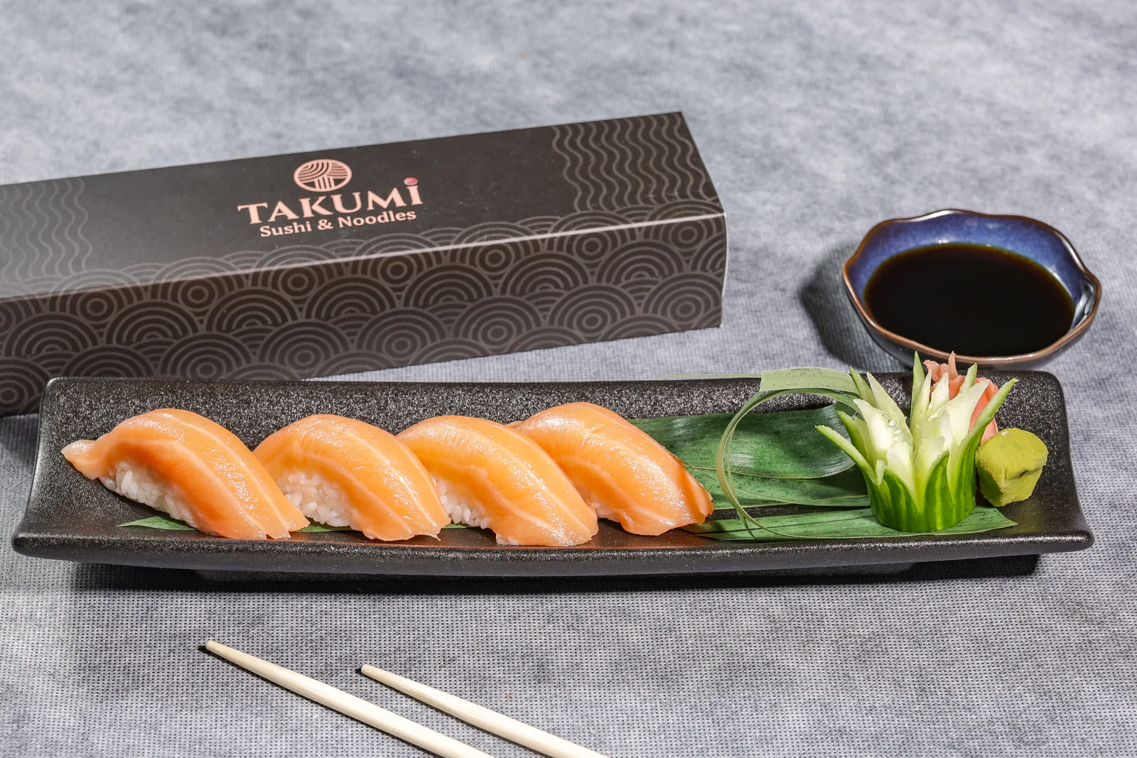Salmon Nigiri (Raw / Grill) - سالمون نيجيري (نيء / مشوي)